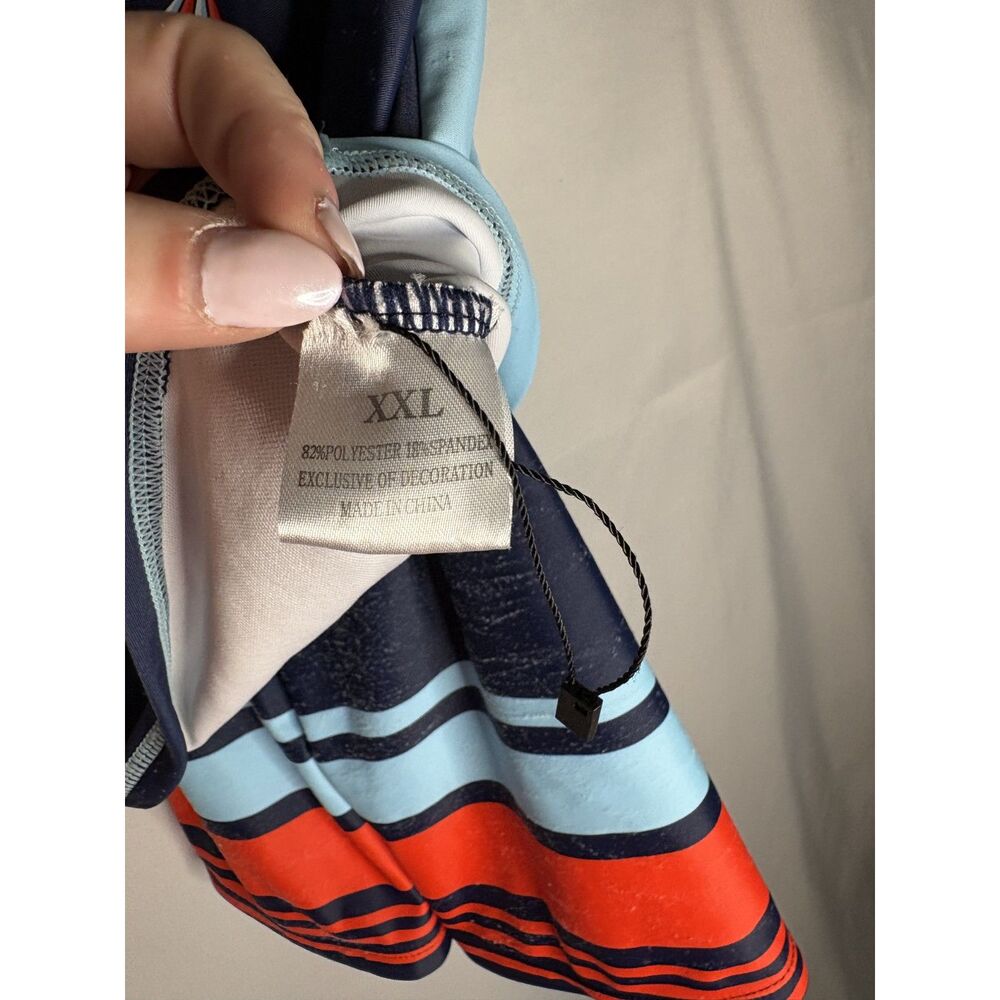 Boys Swim Trunk/Rash Guard Set Size 6